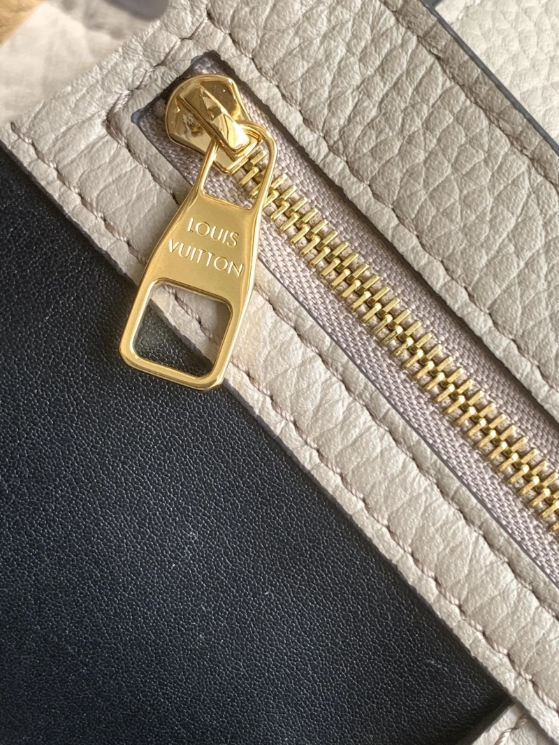 LV Capucines Bags 4056F-0017
