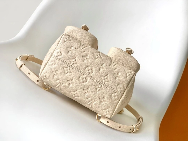 LV Backpacks 4056F-0211