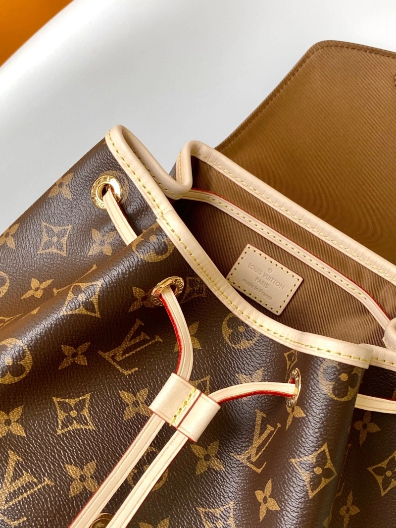 LV Backpacks 4056F-0609