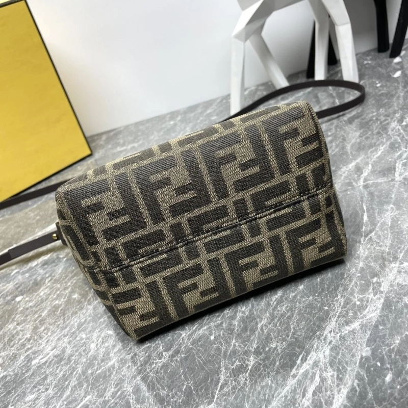 F**di shopping bags 4081-0079