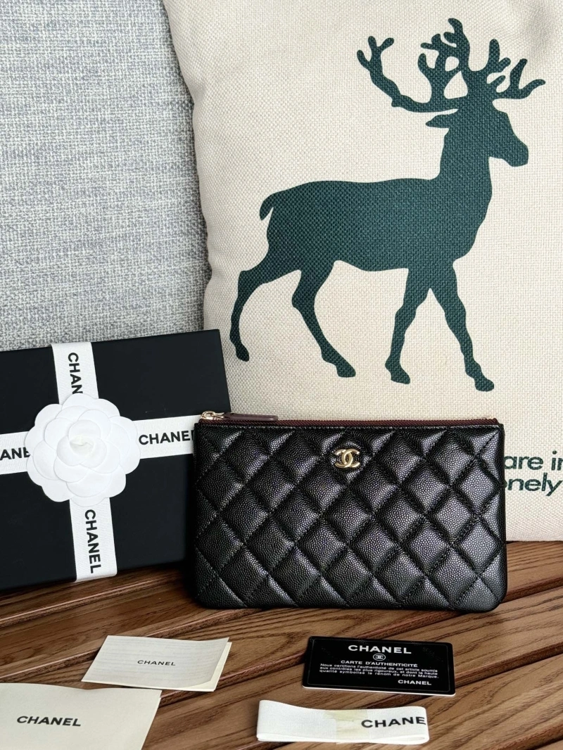 Ch**el wallets 4081-0085