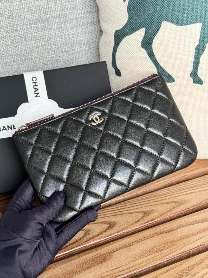 Ch**el wallets 4081-0086