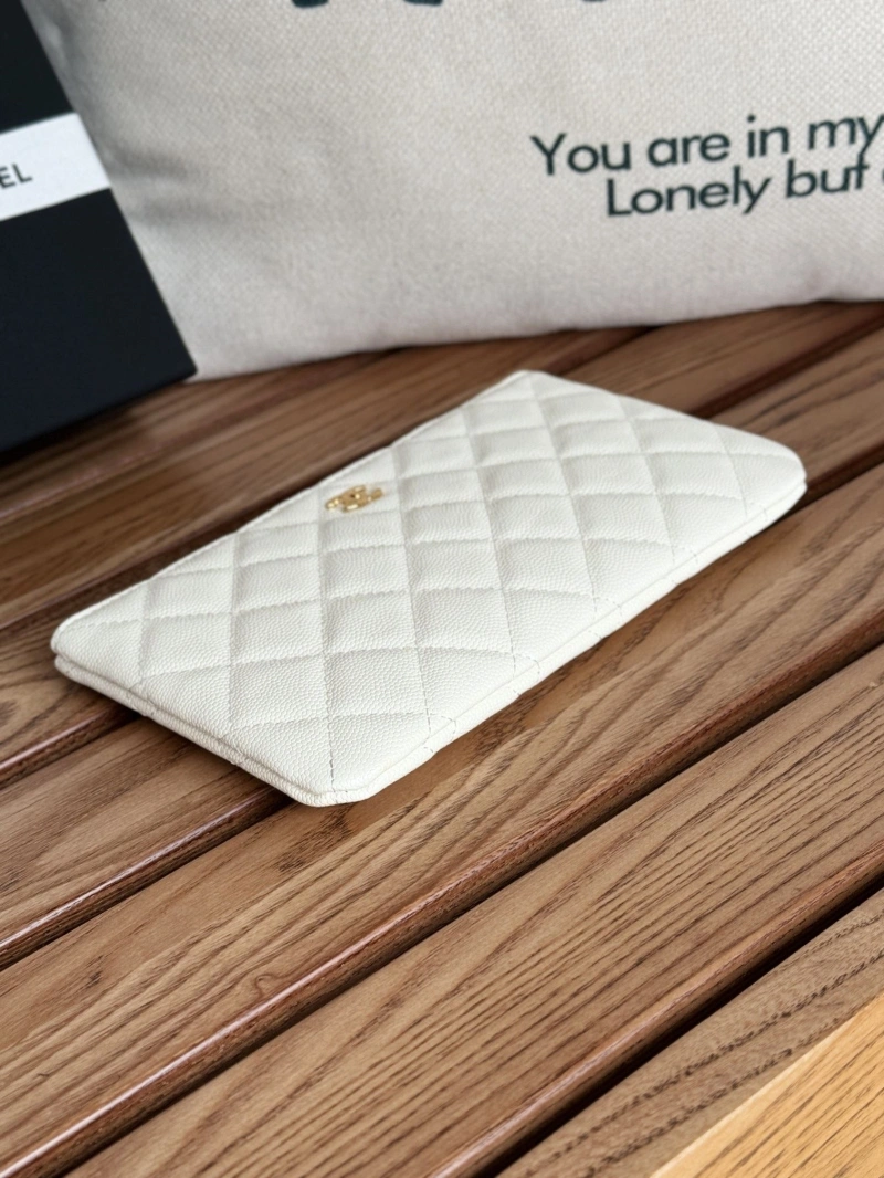 Ch**el wallets 4081-0094