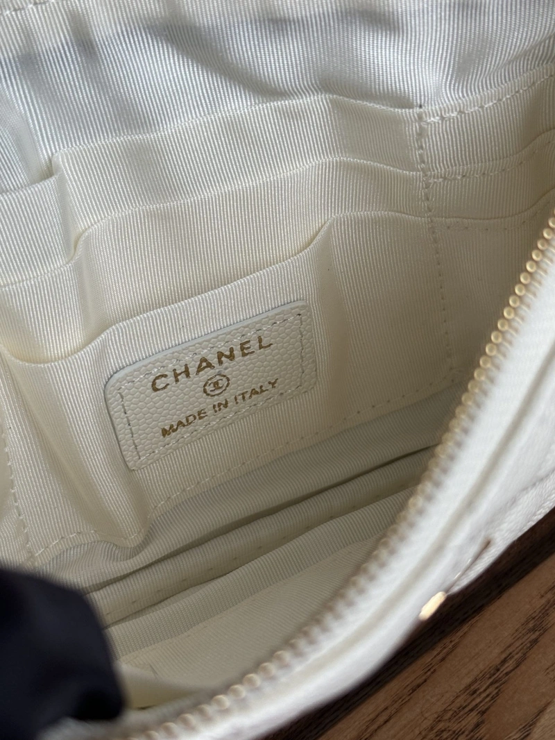 Ch**el wallets 4081-0094
