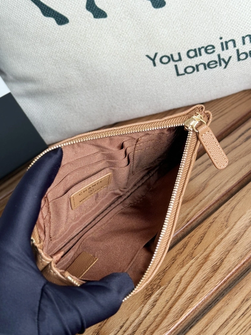 Ch**el wallets 4081-0097