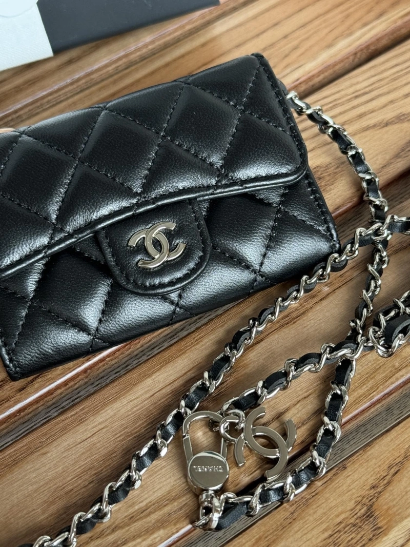 Ch**el wallets 4081-0122
