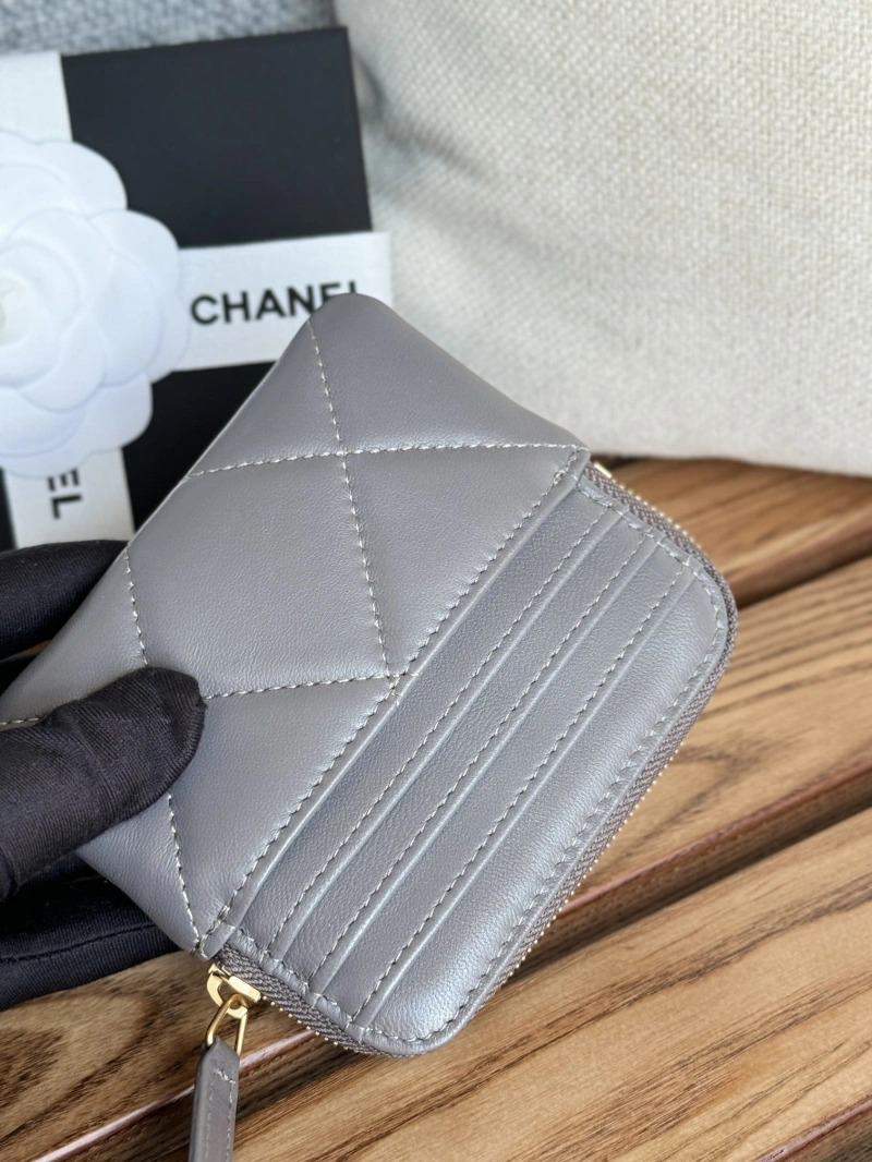 Ch**el wallets 4081-0132