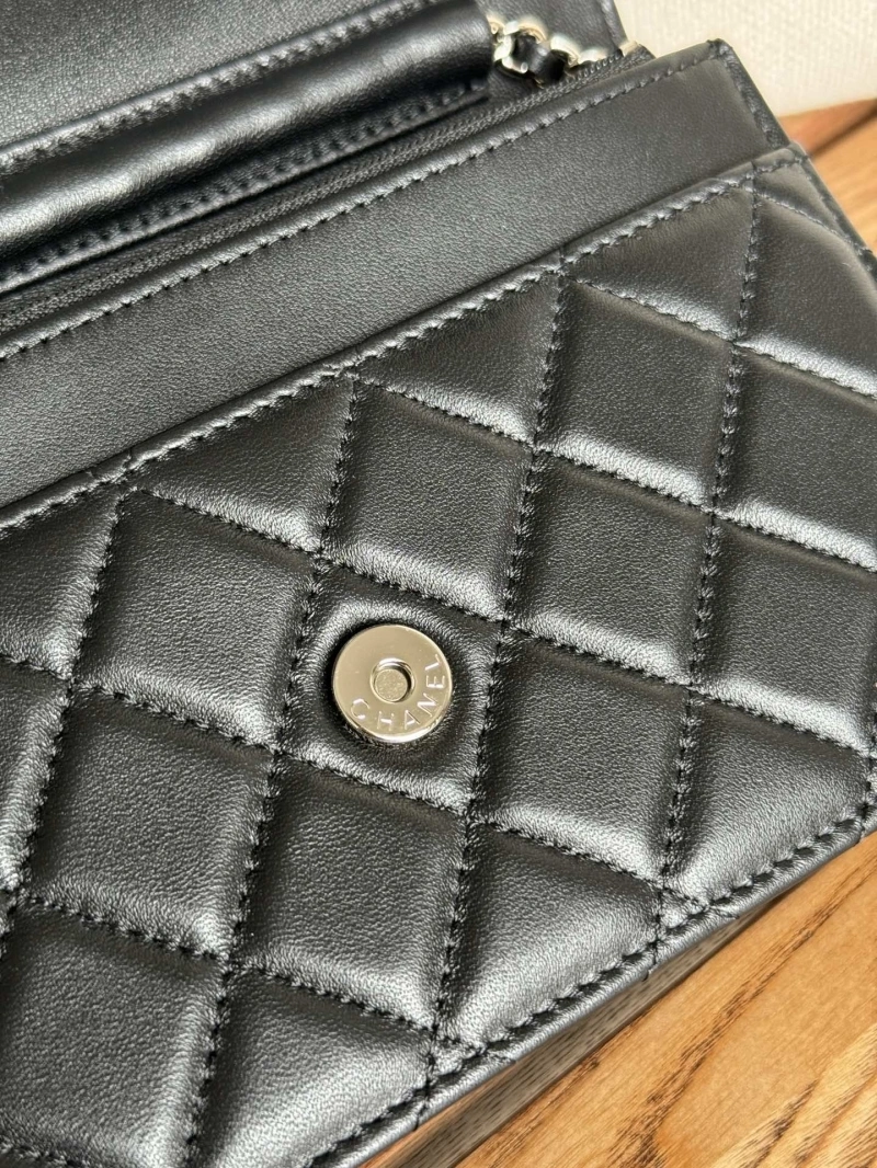 Ch**el wallets 4081-0158