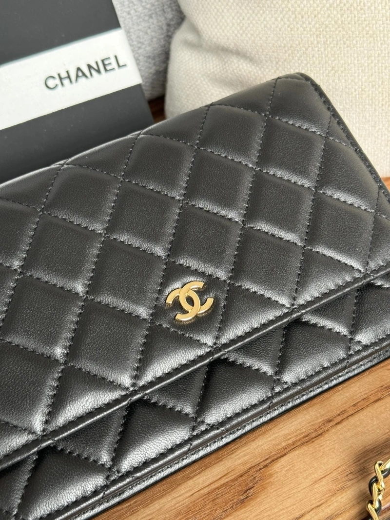 Ch**el wallets 4081-0159
