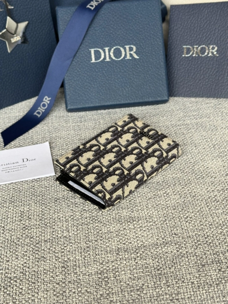 D10r wallets 4081-0582