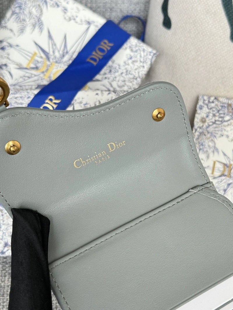 D10r wallets 4081-0593