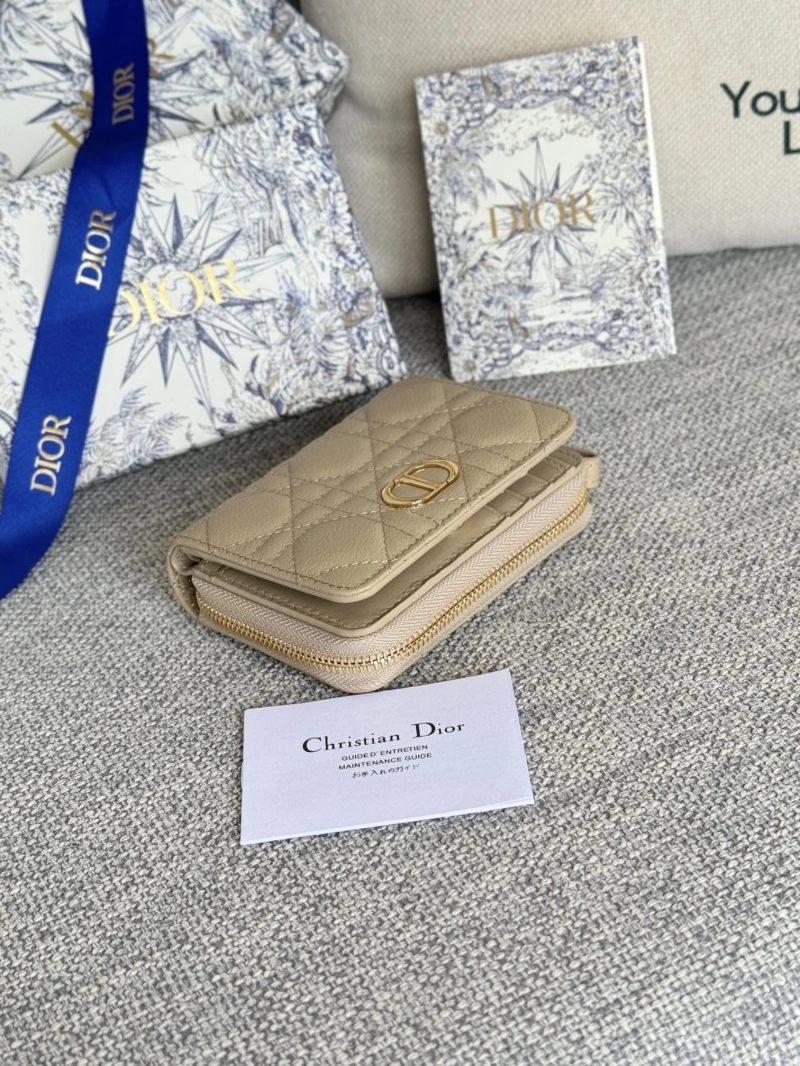 D10r wallets 4081-0671