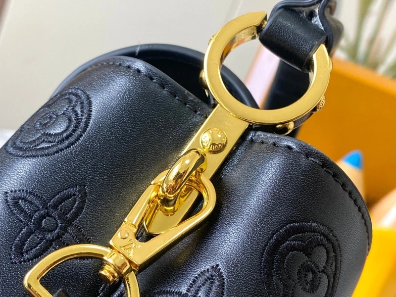 LV Capucines Bags 4081B-0266
