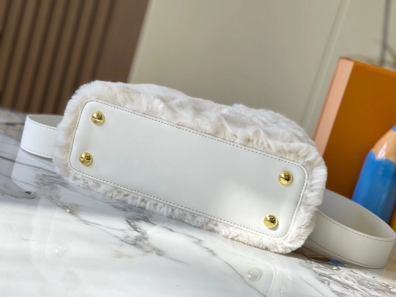 LV Capucines Bags 4081B-0457
