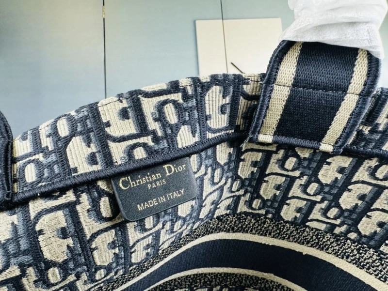 D10r shopping bags 4081b-1700