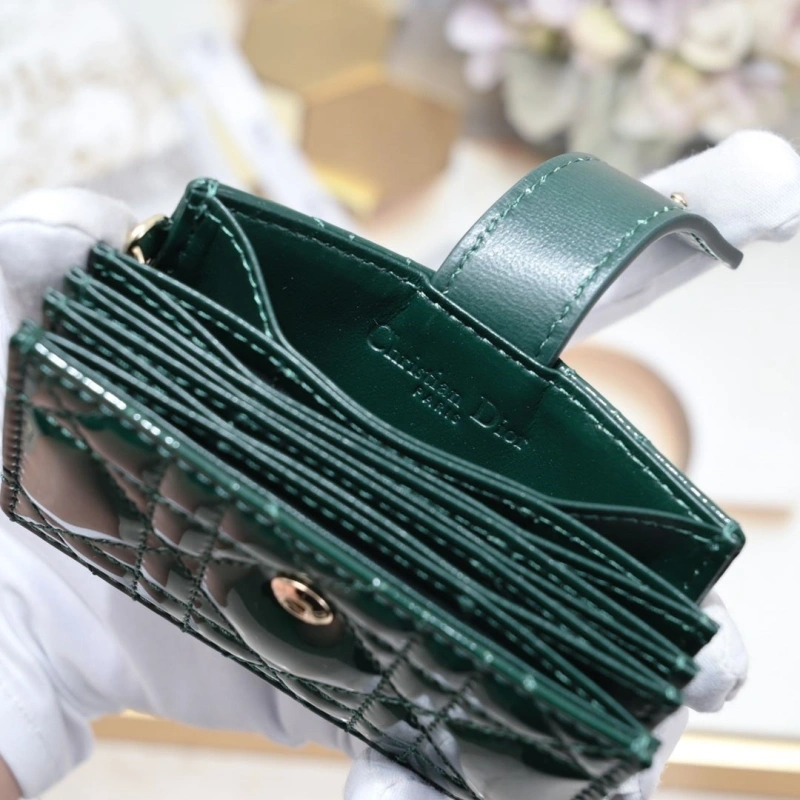 D10r wallet 4081b-1967