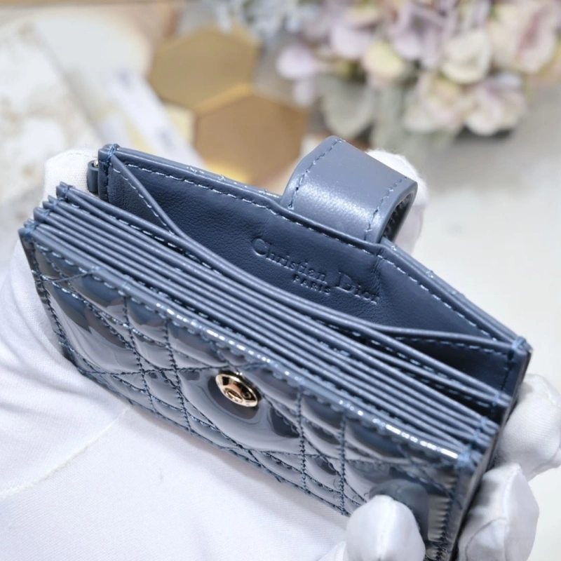 D10r wallet 4081b-1970