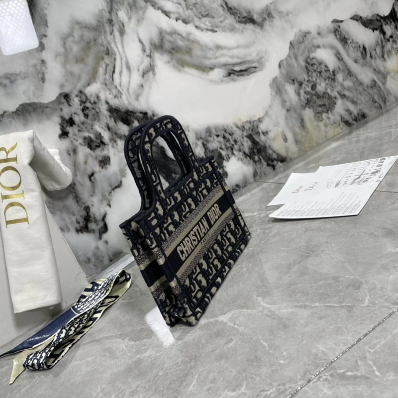 D10r shopping bags 4081b-2006