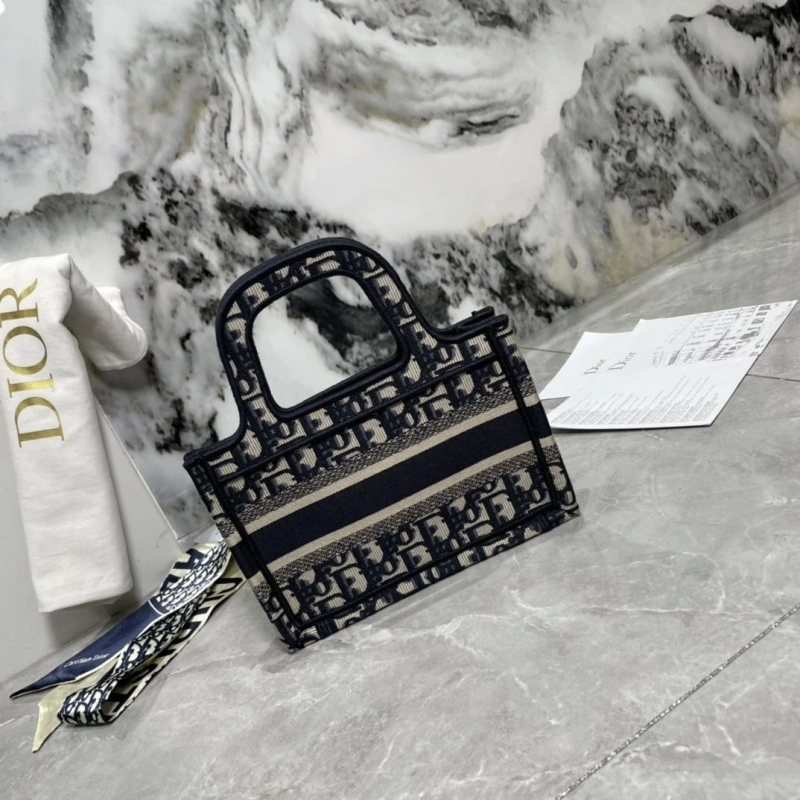 D10r shopping bags 4081b-2006