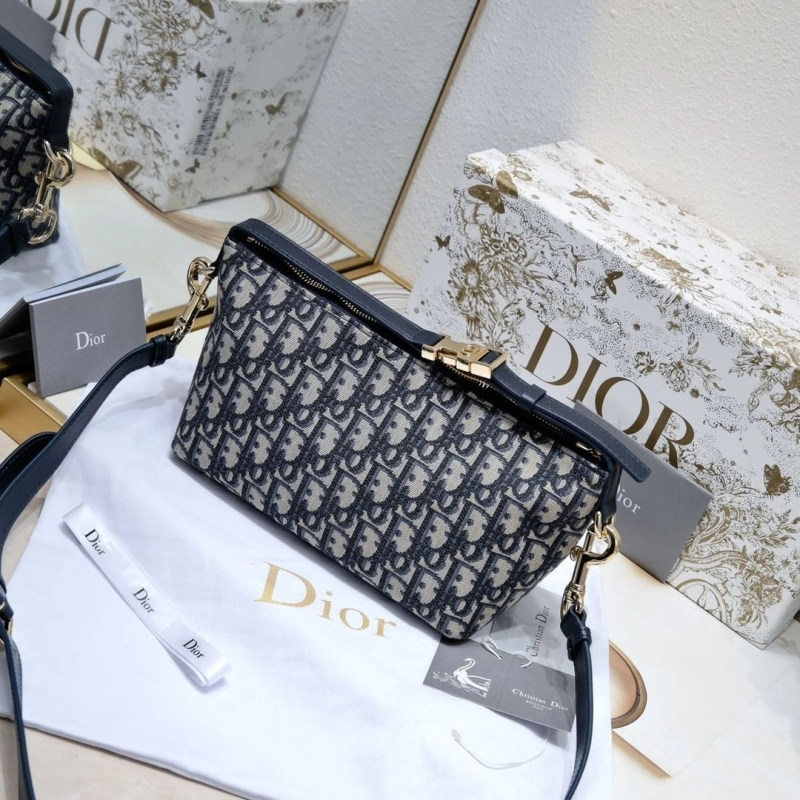 D10r satchel bags 4081b-2120