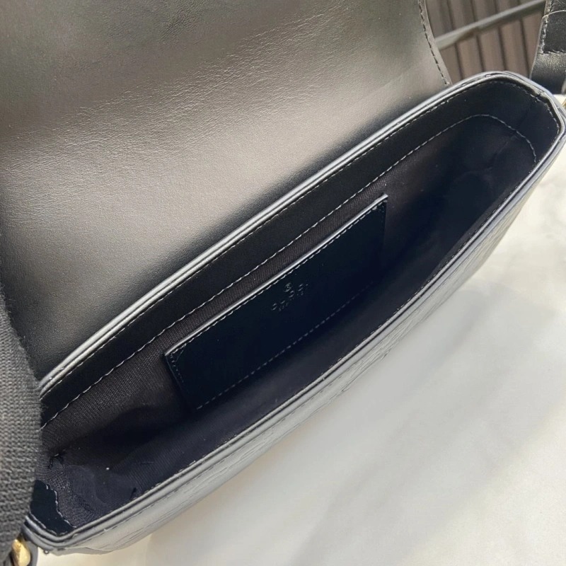 Gvc*1 satchel bags 4094-0083