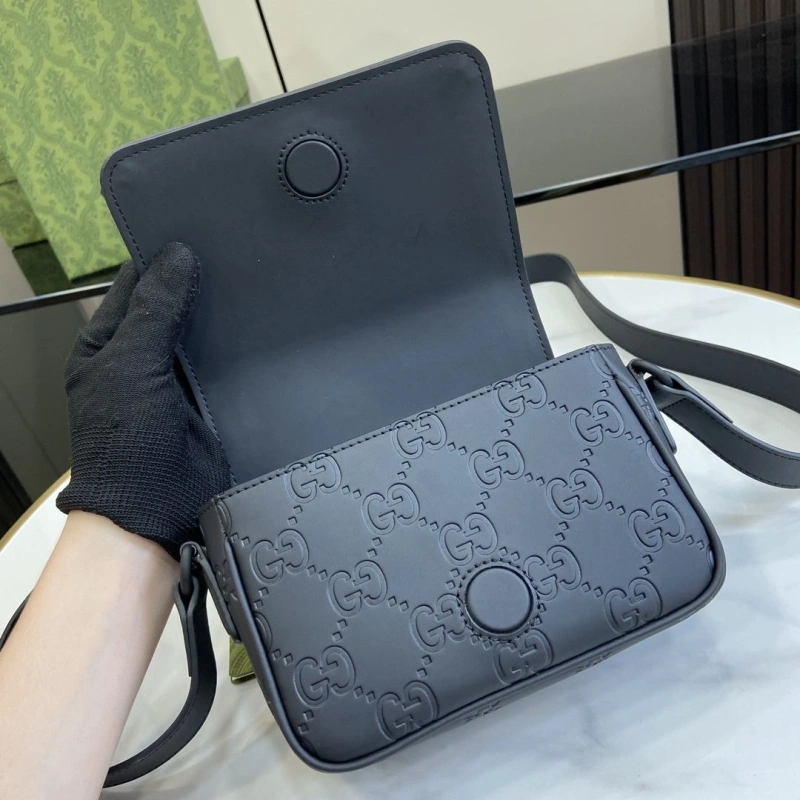 Gvc*1 satchel bags 4094-0240