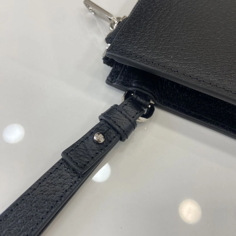 Gvc*1 clutch bags 4094b-0192