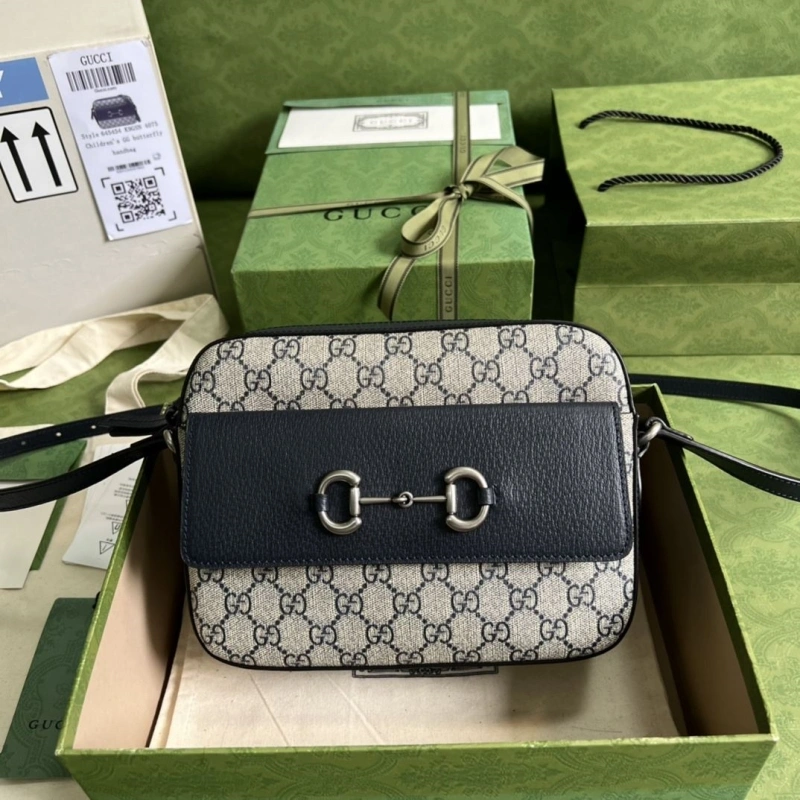 Gvc*1 clutch bags 4094b-0306