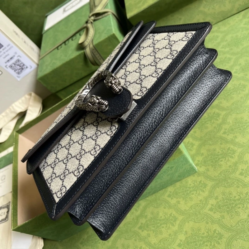 Gvc*1 clutch bags 4094b-0307