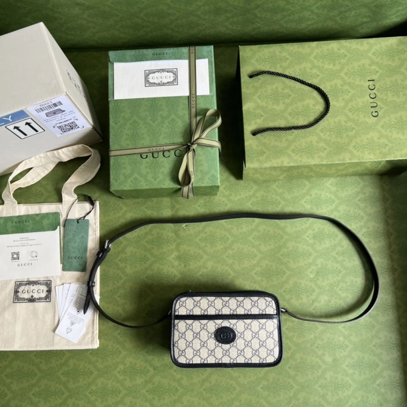 Gvc*1 clutch bags 4094b-0315