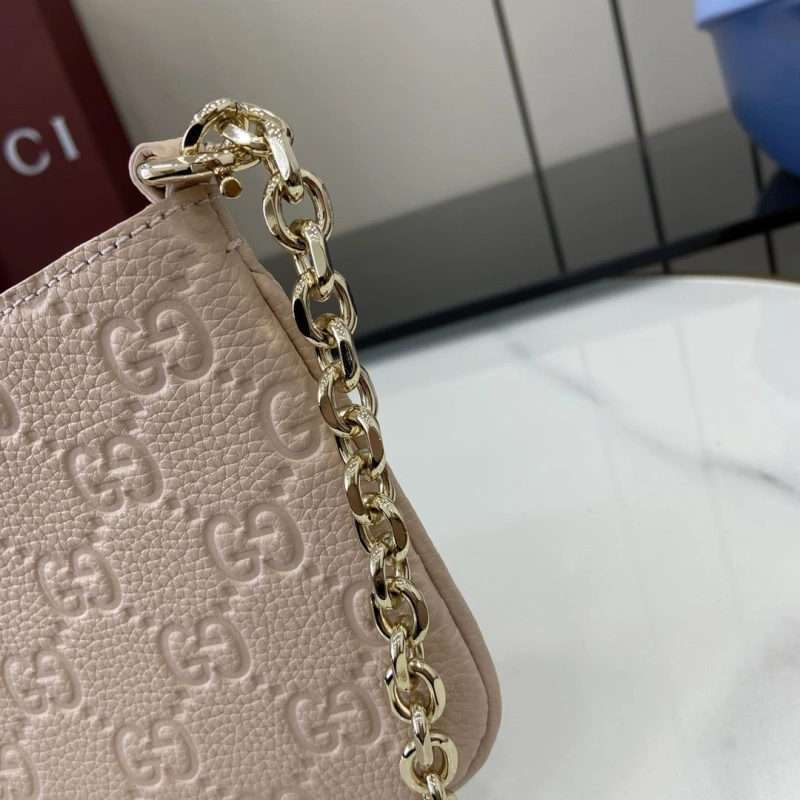 Gvc*1 clutch bags 4094b-0407