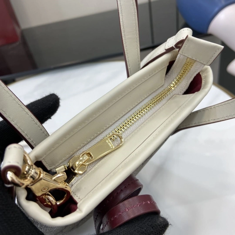 Gvc*1 top handle bags 4094b-0524