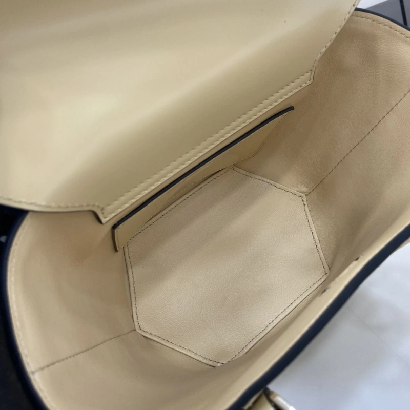 Gvc*1 top handle bags 4094b-0718