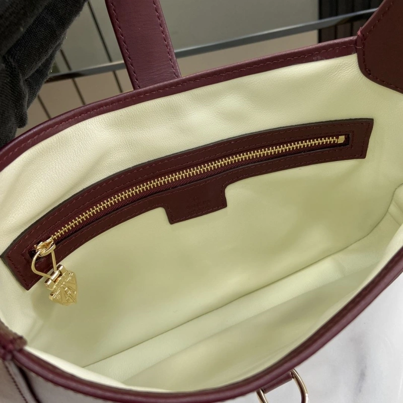 Gvc*1 top handle bags 4094f-0242