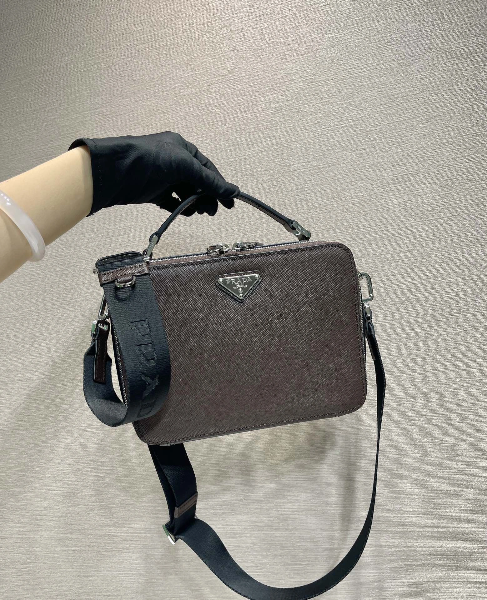 Pra*a briefcase 4099a-0048