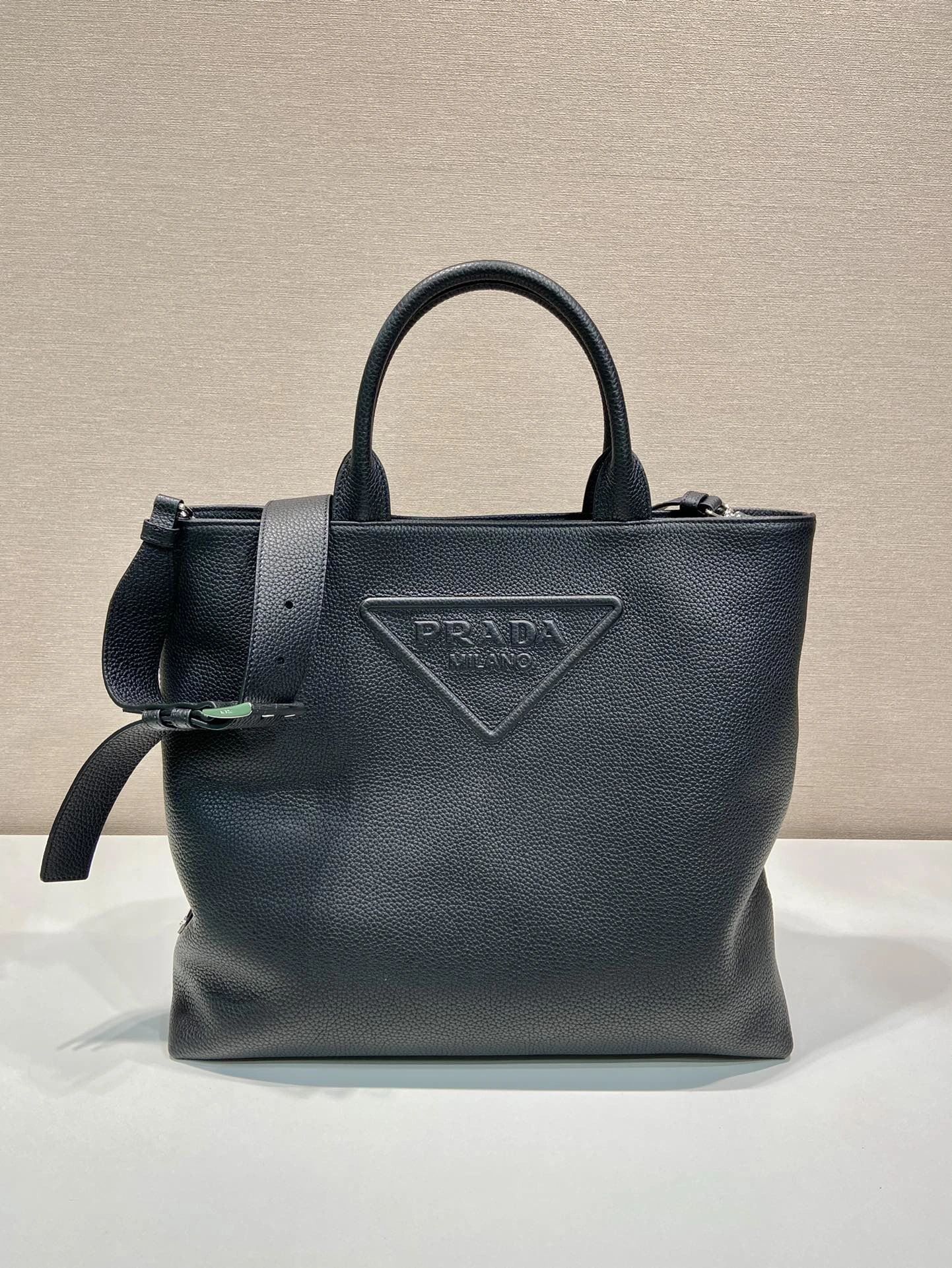 Pra*a shopping bags 4099a-0088
