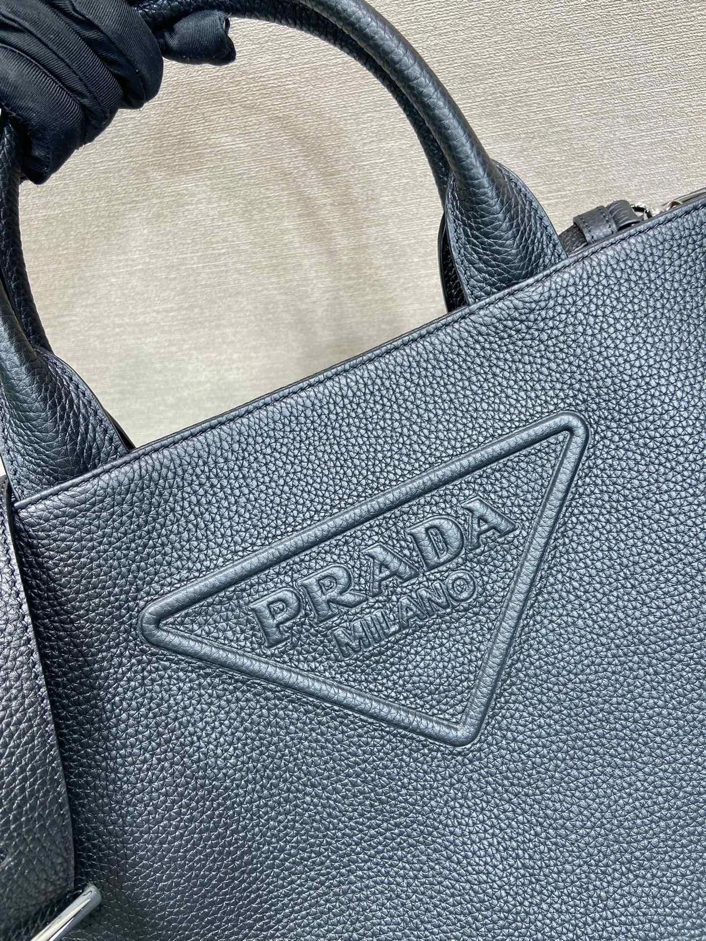 Pra*a shopping bags 4099a-0088