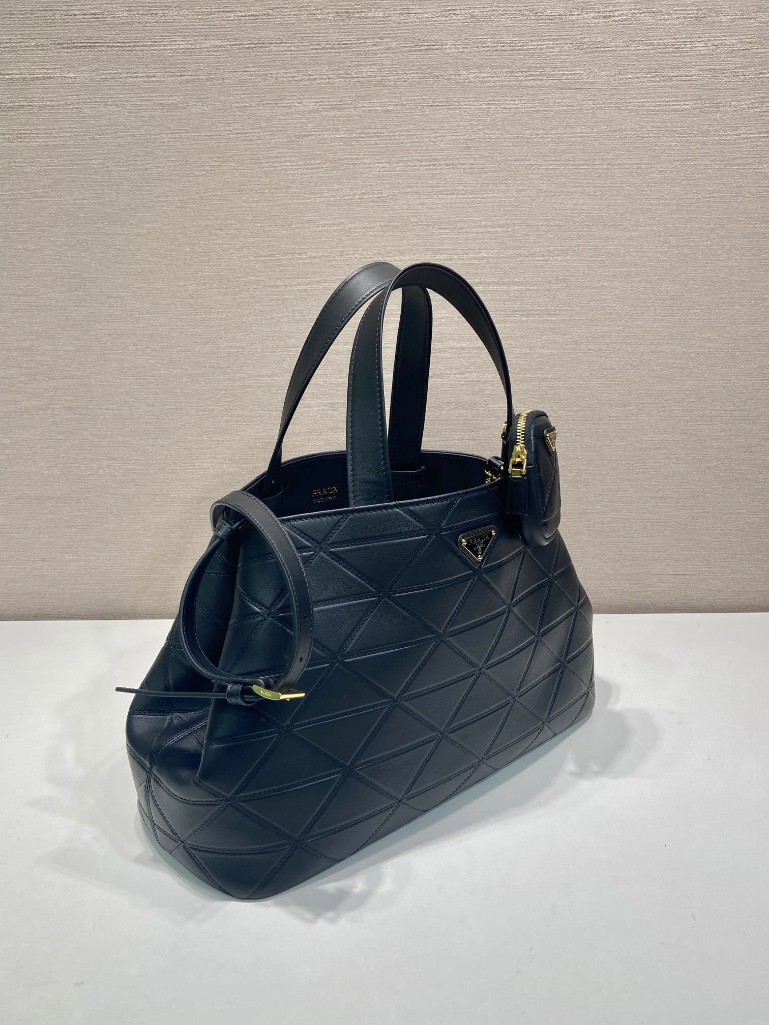 Pra*a top handle bags 4099a-0205