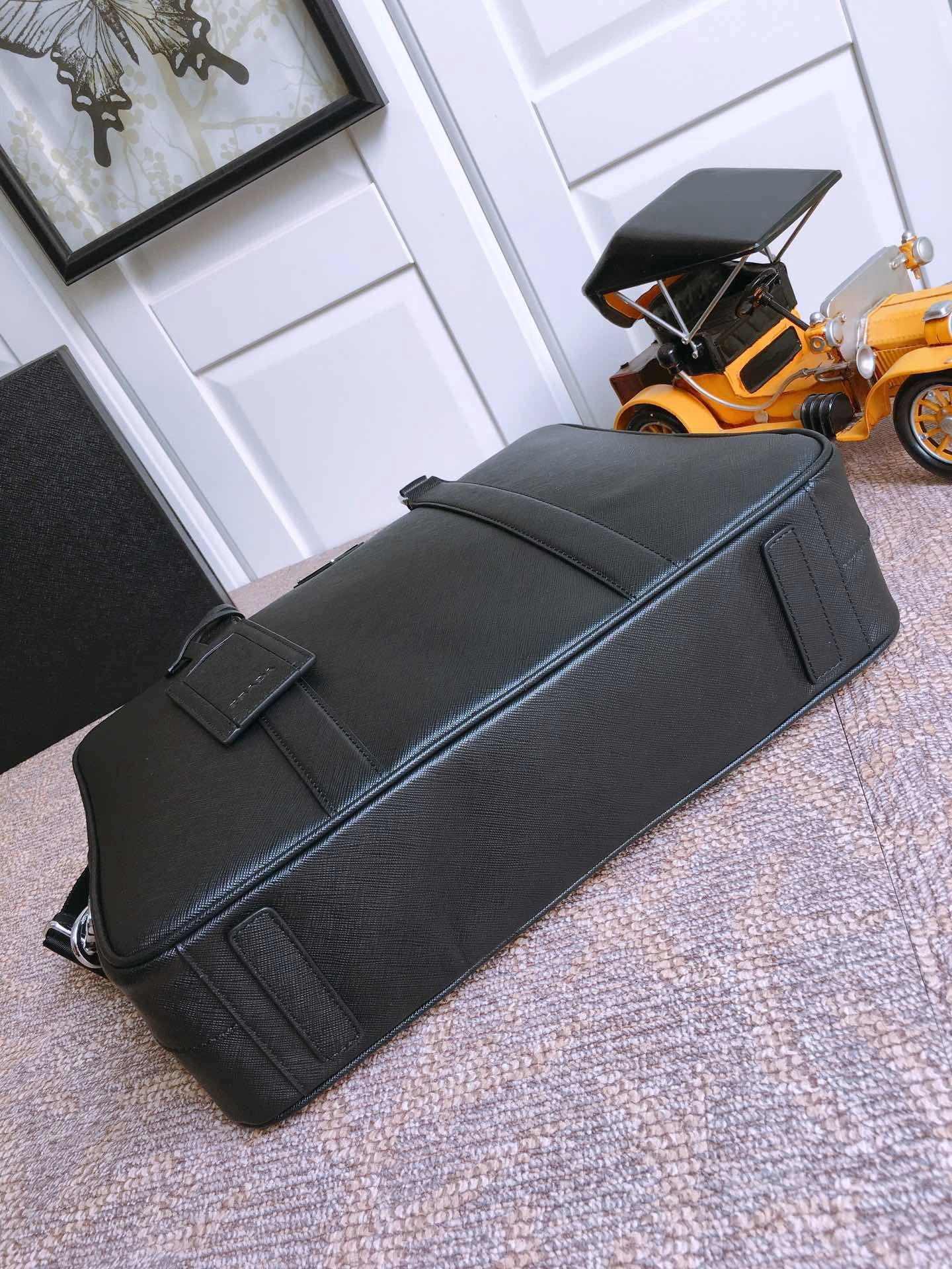 Pra*a briefcase 4099a-0251