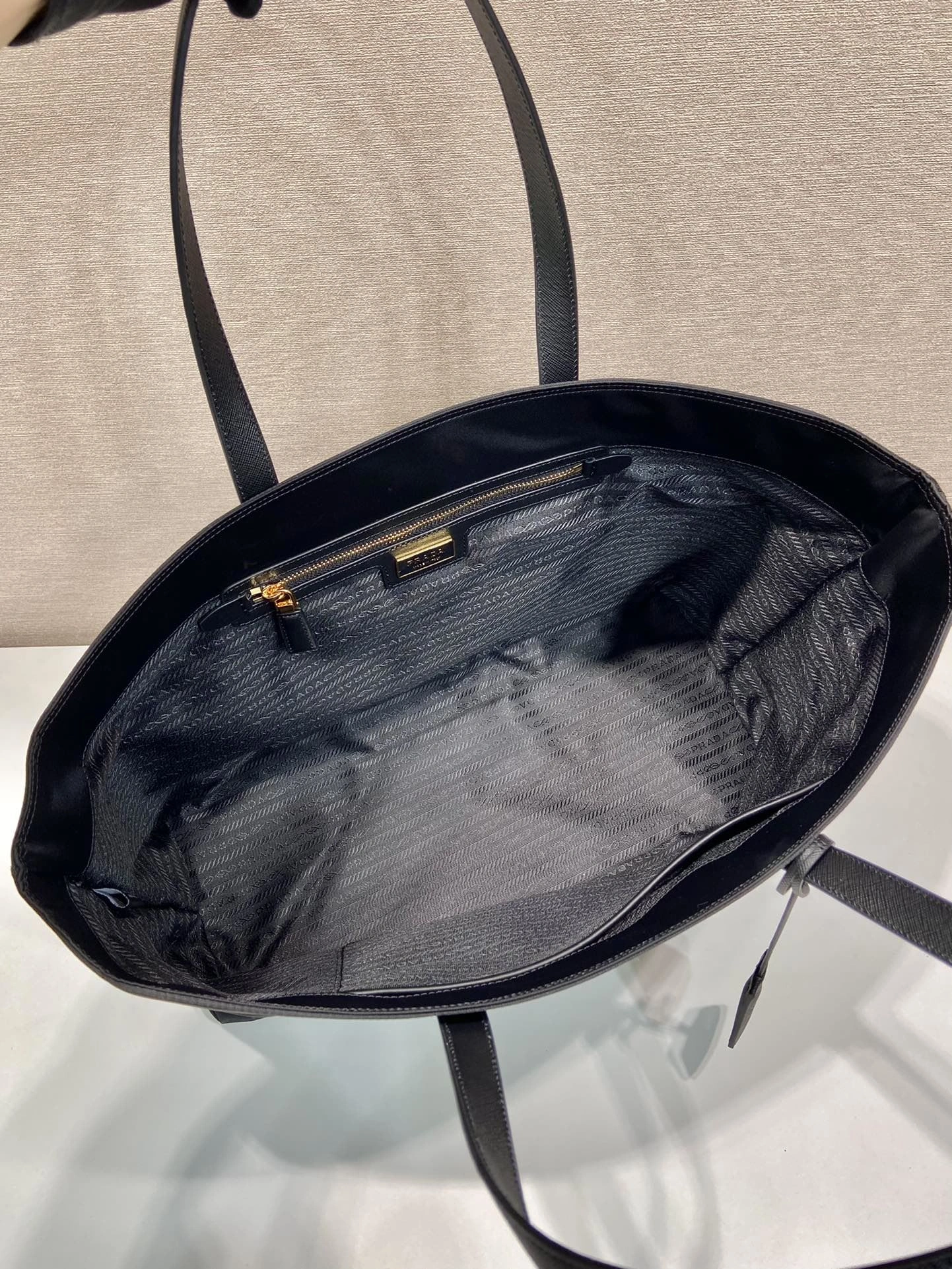 Pra*a shopping bags 4099a-0340