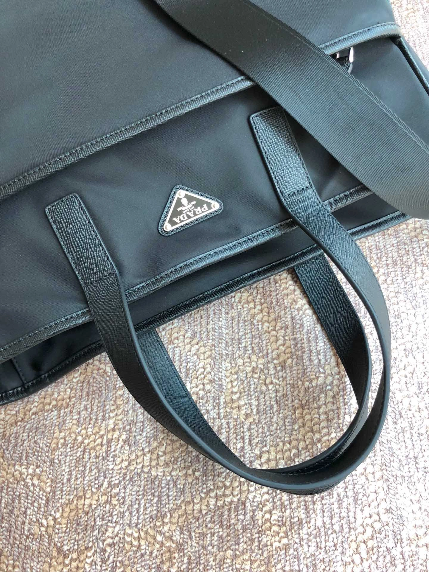 Pra*a briefcase 4099a-0412