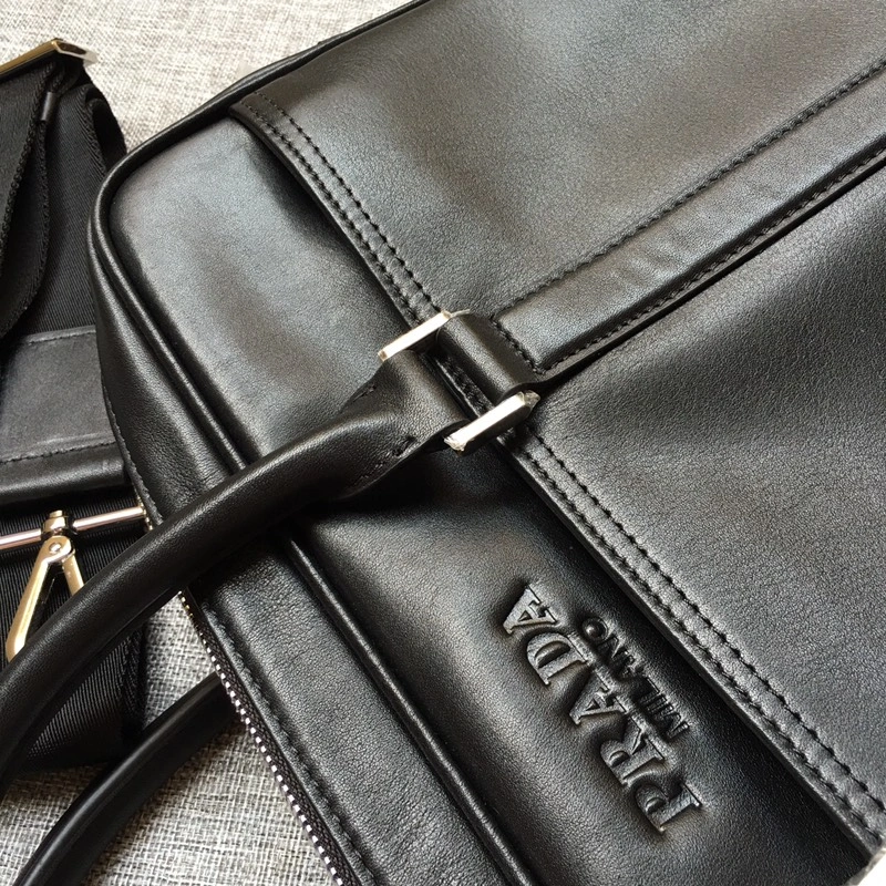 Pra*a briefcase 4099f-0128