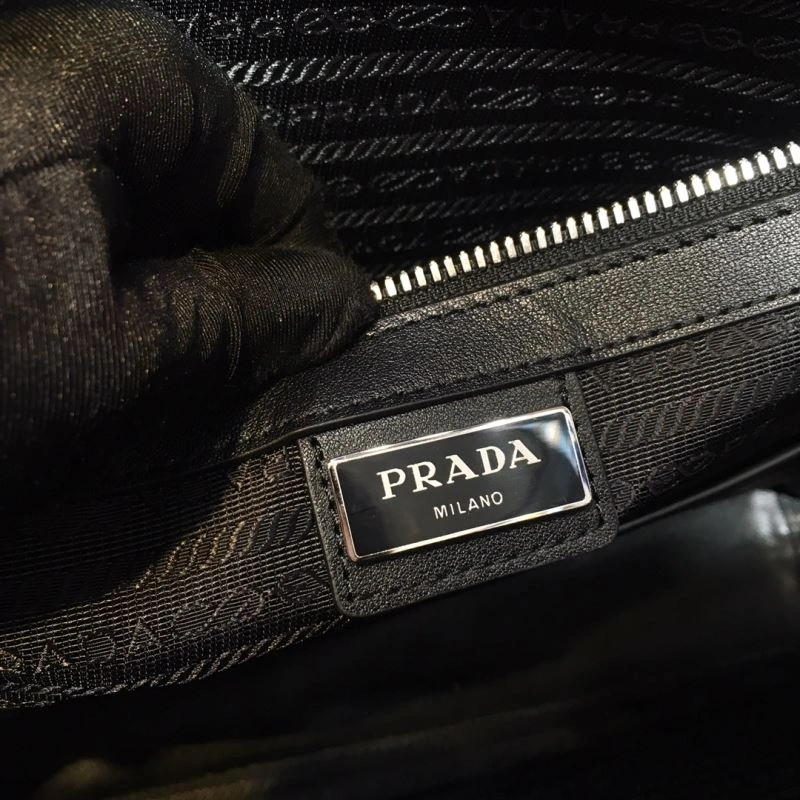 Pra*a briefcase 4099g-0047