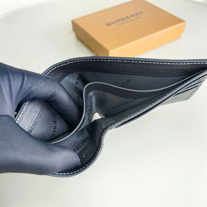Bv*b*rry wallets 4115a-0005
