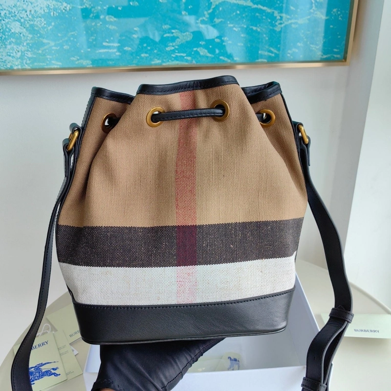 Bv*b*rry bucket bags 4115a-0034