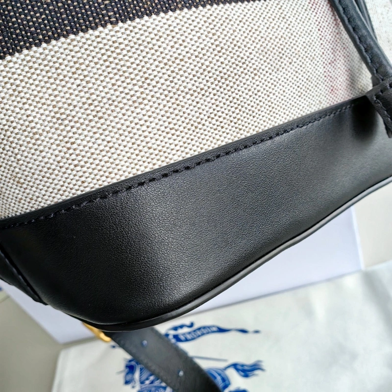 Bv*b*rry bucket bags 4115a-0034