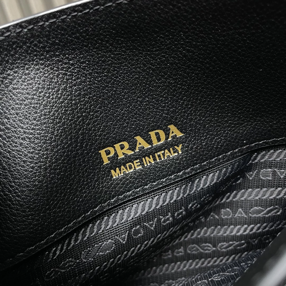 Pra*a shopping bags 4135d-0032