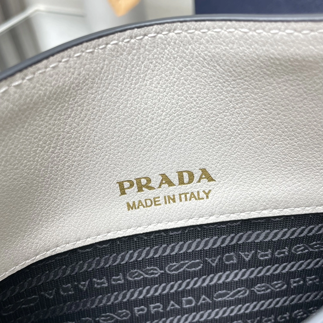 Pra*a shopping bags 4135d-0033