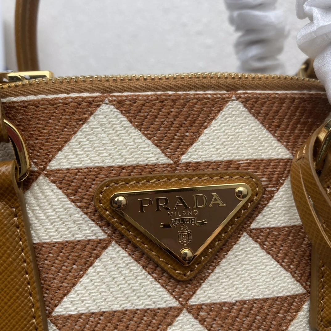 Pra*a top handle bags 4135d-0067