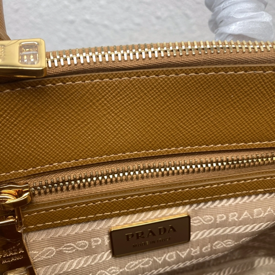 Pra*a top handle bags 4135d-0067